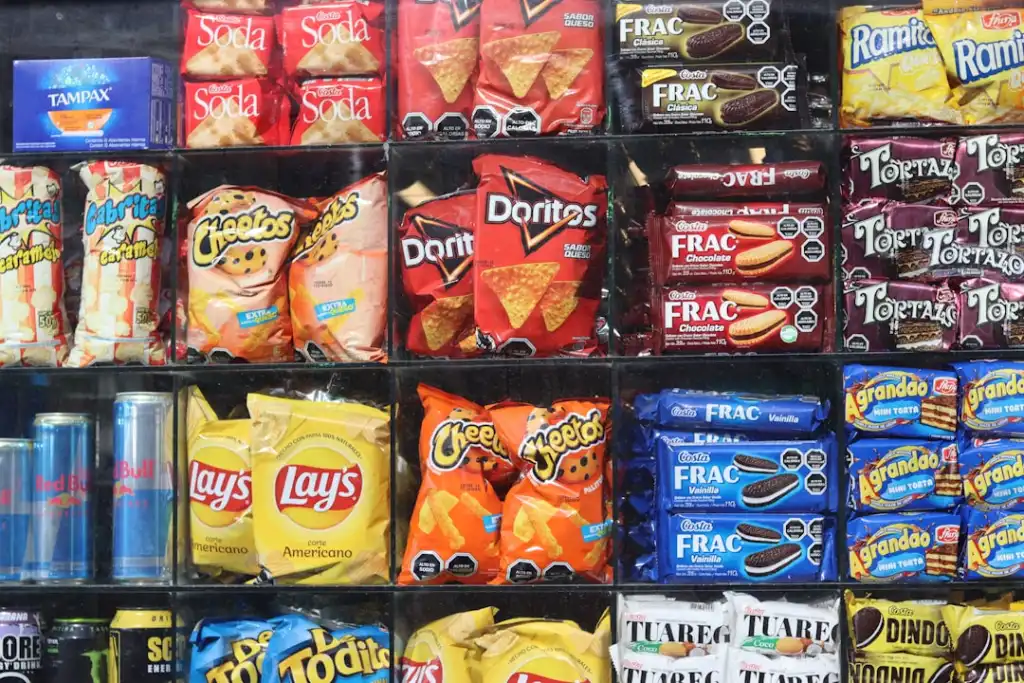 恒福家居家具零售热门单品材质对比与适用场景分析
